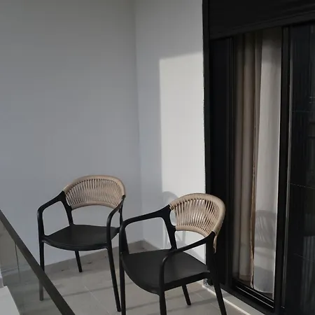 Villa 18 *