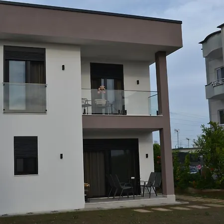 Villa 18 *